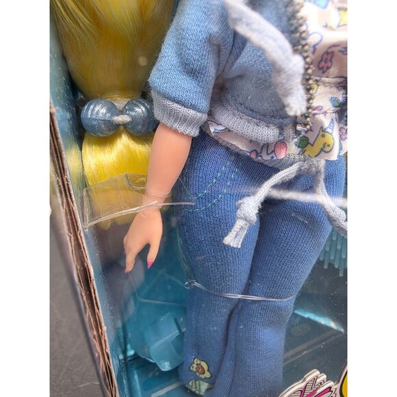 LOL Surprise OMG Powerpuff Girls Bubbles Doll With Accessories - Picture 6 of 12